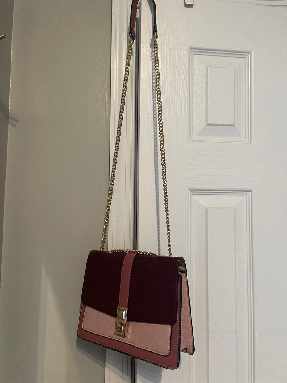 Women's Two-Tone Burgundy and Pink Chain Shoulder Bag - Picture 6 of 6